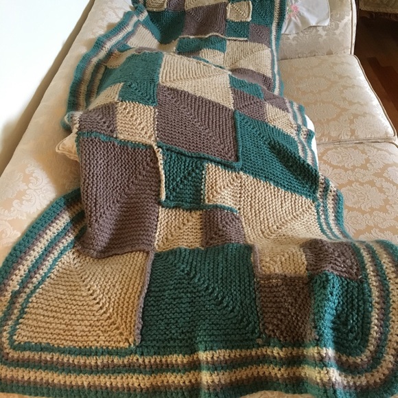 Other - New hand knitted throw blanket